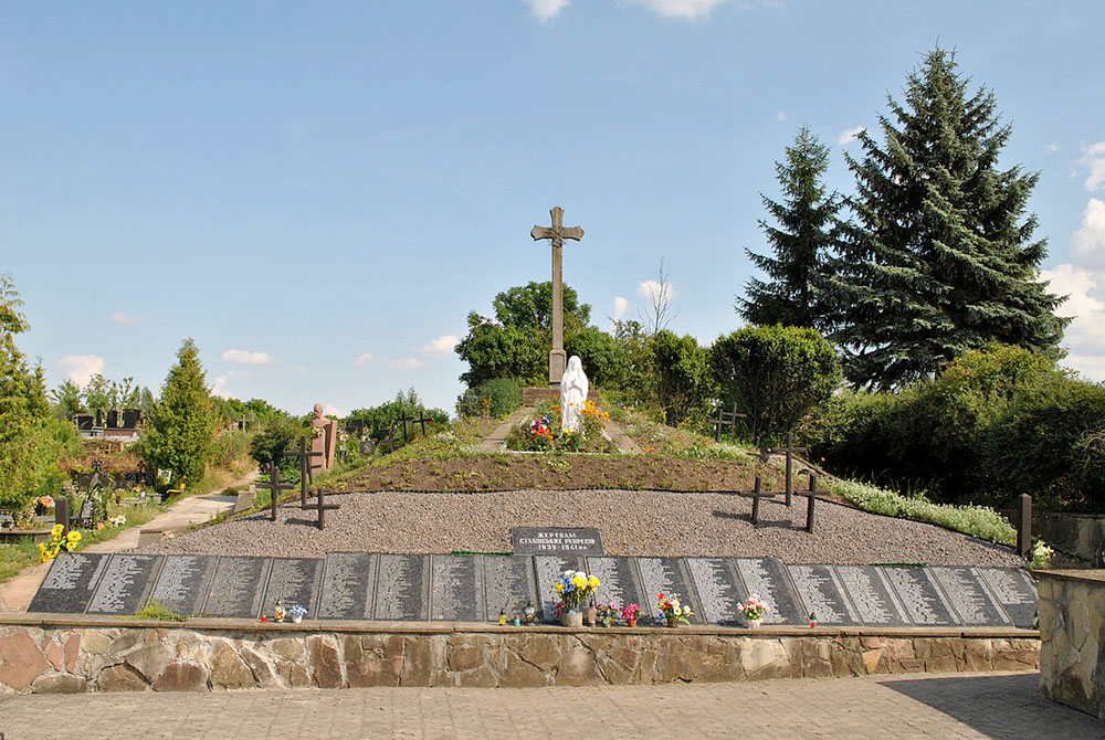 Микулинецький цвинтар